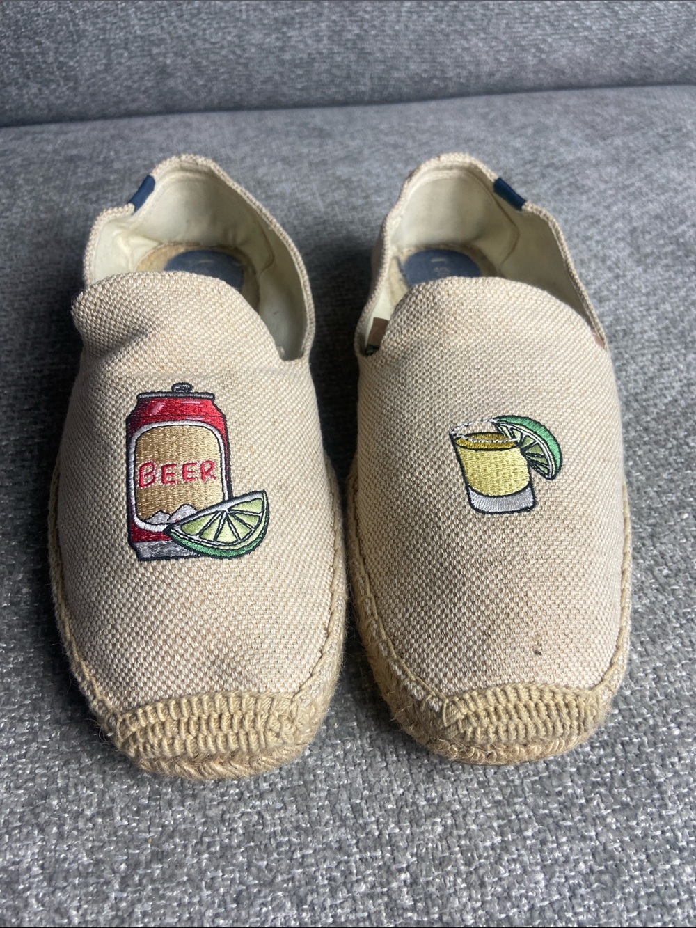 Soludos Natural Canvas mens size 12 Espadrilles with Red & Green Drink Embroider